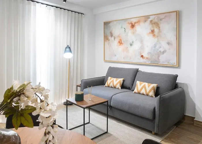Modern & Cozy Levies Apartment